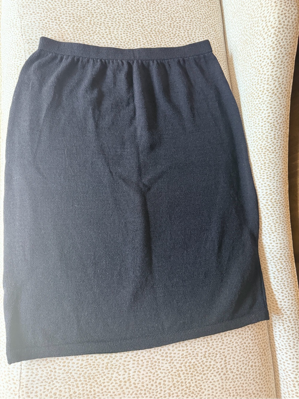 St. John Knit Black Skirt – Size 12 | Below-the-Knee Length